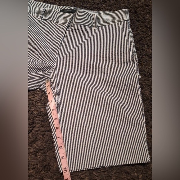 Ann Taylor Women’s Size 8 Chino Style Flat Panel Walking Short EUC - Picture 2 of 8